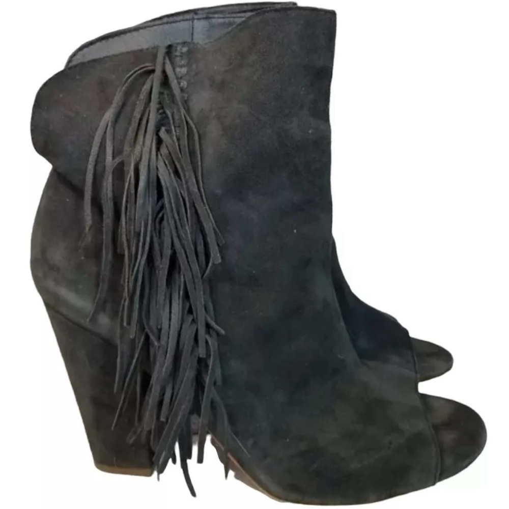 Dolce Vita Kendal bootie in smoke gray